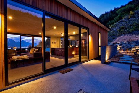 Photo of property in 61 Middleton Road, Queenstown Hill, Queenstown, 9300