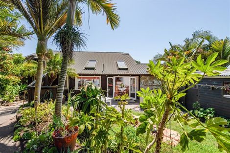 Photo of property in 5 Beresford Street, Bayswater, Auckland, 0622