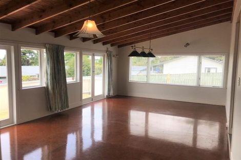 Photo of property in 43 St Leonards Road, Kelston, Auckland, 0602