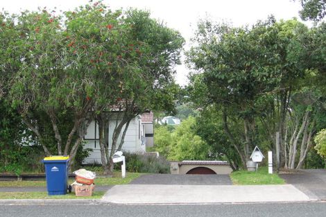 Photo of property in 2/16 John Downs Drive, Browns Bay, Auckland, 0630