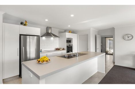 Photo of property in 4 Plescher Crescent, Leamington, Cambridge, 3432