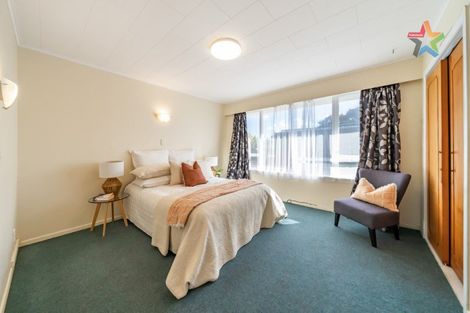 Photo of property in 3 Waddington Drive, Naenae, Lower Hutt, 5011