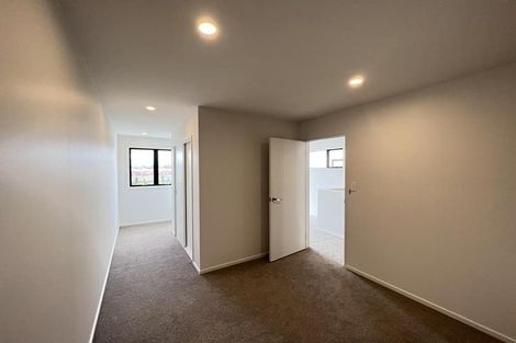 Photo of property in 11 Aramata Road, Papakura, 2110