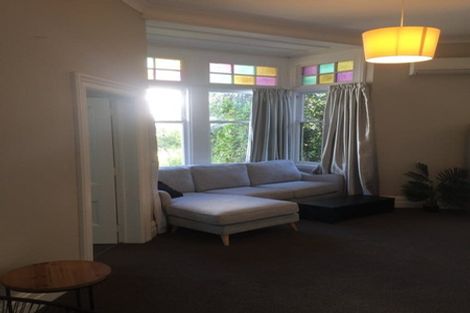 Photo of property in 17 Portland Crescent, Thorndon, Wellington, 6011