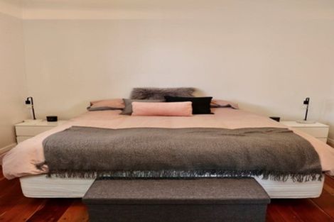 Photo of property in 22 Poplar Grove, Thorndon, Wellington, 6011