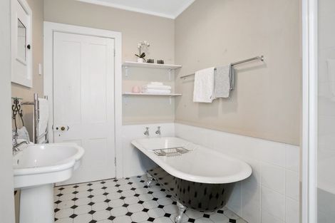 Photo of property in 32 Alpha Street, Cambridge, 3434