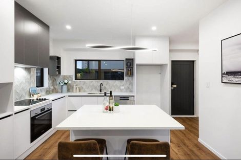 Photo of property in 6/81 Vodanovich Road, Te Atatu South, Auckland, 0610