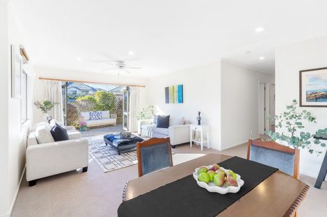 Photo of property in 30 Lakeridge Close, Rangatira Park, Taupo, 3330