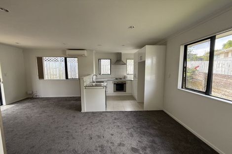 Photo of property in 54a7a Powrie Street, Glenfield, Auckland, 0629