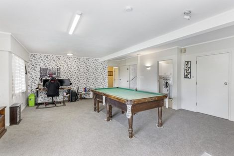 Photo of property in 18 Atarua Gardens, Waiatarua, Auckland, 0604