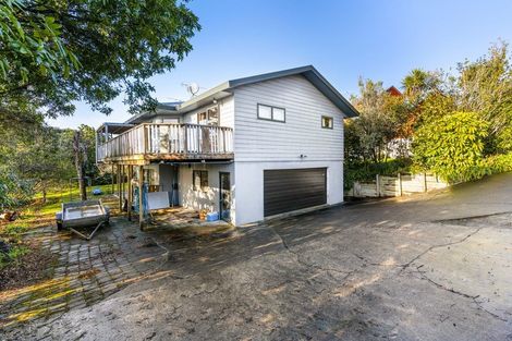 Photo of property in 72 Waiora Road, Stanmore Bay, Whangaparaoa, 0932