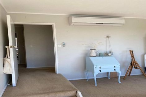 Photo of property in 12 Amorino Drive, Red Beach, 0932