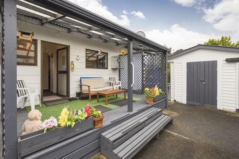Photo of property in 15 Caroline Drive, Feilding, 4702