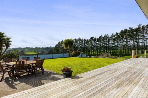 Photo of property in 81 Clearview Road, Lepperton, New Plymouth, 4373