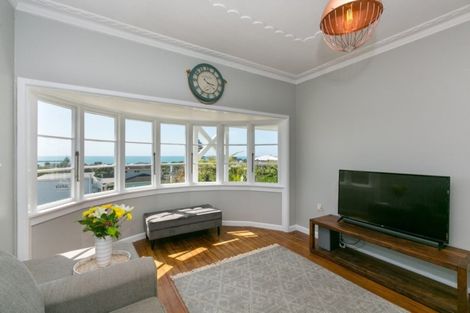 Photo of property in 421 Devon Street West, Lynmouth, New Plymouth, 4310