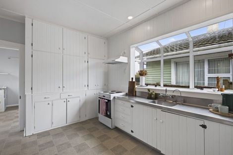 Photo of property in 14 Ngaio Street, Strandon, New Plymouth, 4312