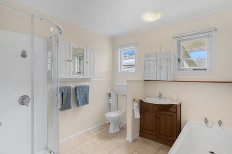 Photo of property in 17 Beresford Street, Russell, 0202