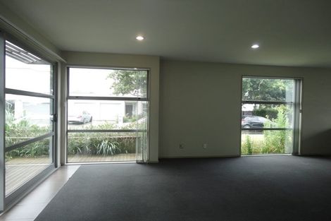 Photo of property in 2 Kauri Drive, Takanini, 2112