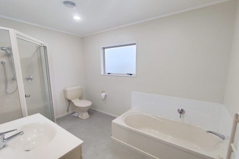 Photo of property in 36 Woodstock Road, Forrest Hill, Auckland, 0620