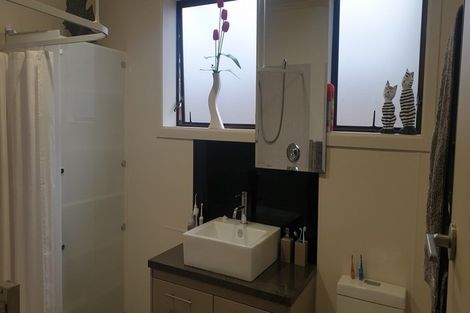 Photo of property in 69 North Street, Mokau, 4376