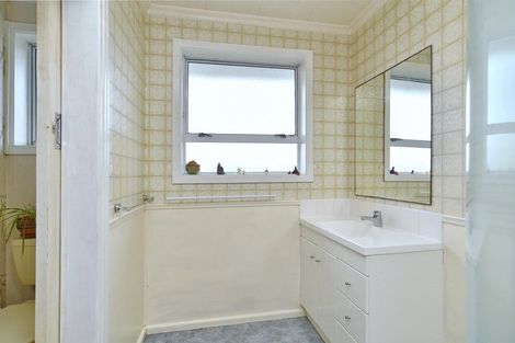 Photo of property in 32 Monowai Crescent, North New Brighton, Christchurch, 8083