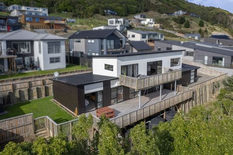 Photo of property in 94 Kotare Street, Waikanae, 5036