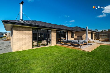 Photo of property in 83 Grandvista Drive, Green Island, Dunedin, 9018