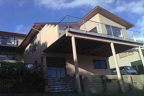 Photo of property in 9 Seahorse Place, Beach Haven, Auckland, 0626