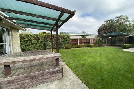 Photo of property in 15 Oldwood Street, Bishopdale, Christchurch, 8053