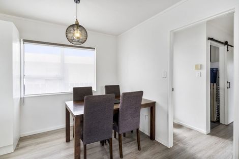 Photo of property in 2/2 Hatherley Place, Clendon Park, Auckland, 2103