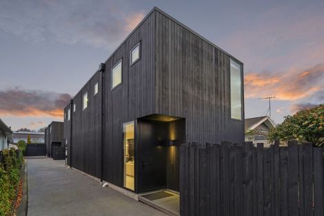 Photo of property in 12 Edgeware Road, St Albans, Christchurch, 8014