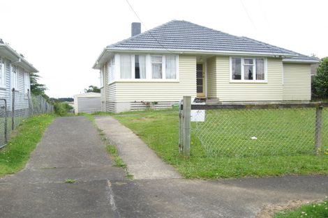 Photo of property in 7 Farnborough Crescent, Mangere, Auckland, 2022