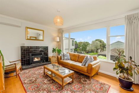 Photo of property in 131 Renown Road, Raumati South, Paraparaumu, 5032