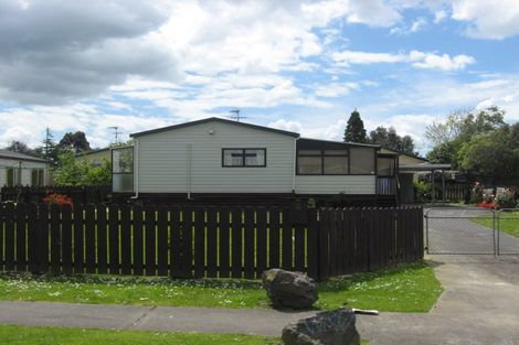 Photo of property in 16 Oratu Place, Manurewa, Auckland, 2102