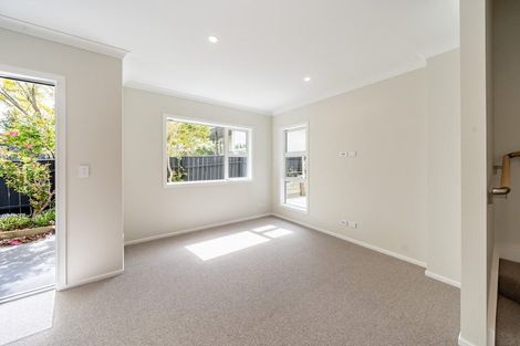Photo of property in 70b Heretaunga Square, Silverstream, Upper Hutt, 5019