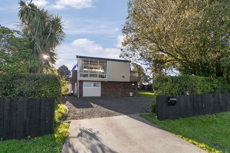 Photo of property in 2 Roberts Avenue, Belmont, Auckland, 0622