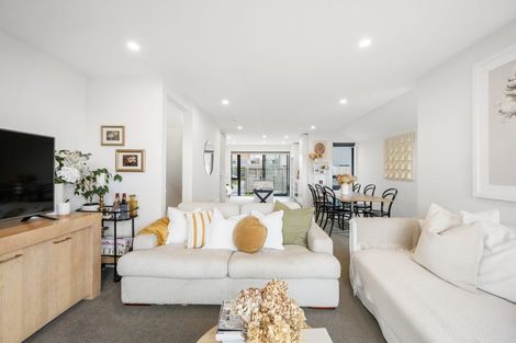 Photo of property in 10 Stanley Street, Berhampore, Wellington, 6023