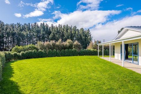 Photo of property in 2 Wallace Loop Road, Koputaroa, Levin, 5571