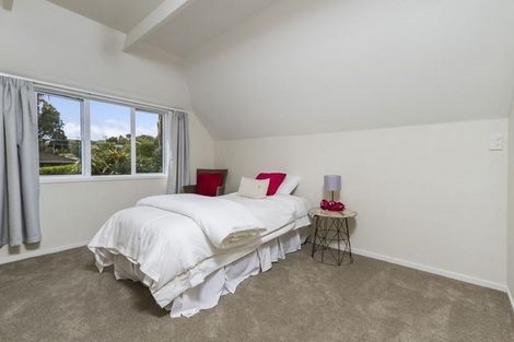 Photo of property in 38 Catalina Crescent, Forrest Hill, Auckland, 0620