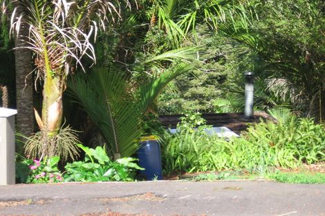 Photo of property in 50 Onedin Place, Titirangi, Auckland, 0604