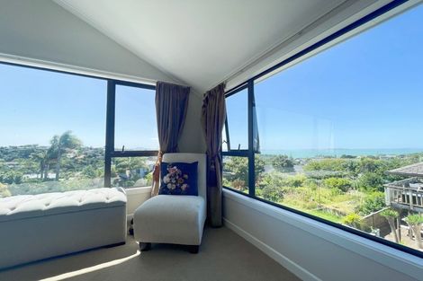Photo of property in 2 Mellons Bay Road, Howick, Auckland, 2014