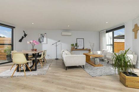 Photo of property in 105 Bonair Crescent, Silverdale, 0932