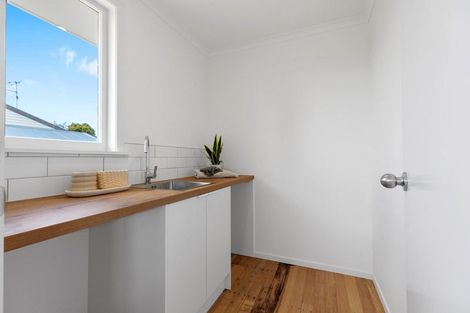 Photo of property in 8 Henderson Crescent, Parkvale, Tauranga, 3112