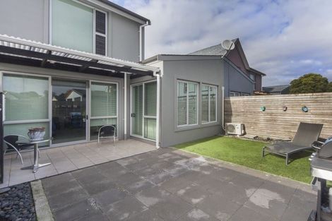 Photo of property in 11d Clearwater Cove, West Harbour, Auckland, 0618