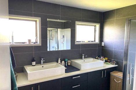 Photo of property in 1/104 John Downs Drive, Browns Bay, Auckland, 0630
