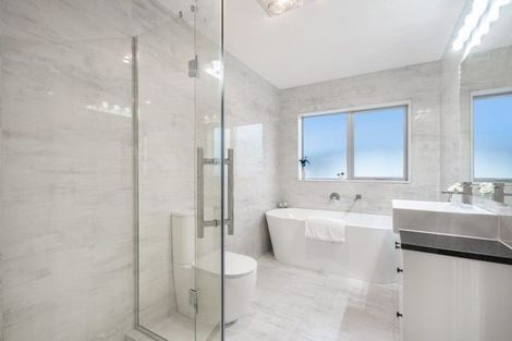 Photo of property in 10 Rauaruhe Road, Karaka, Papakura, 2113