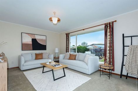 Photo of property in 17 Tenby Place, Avondale, Christchurch, 8061