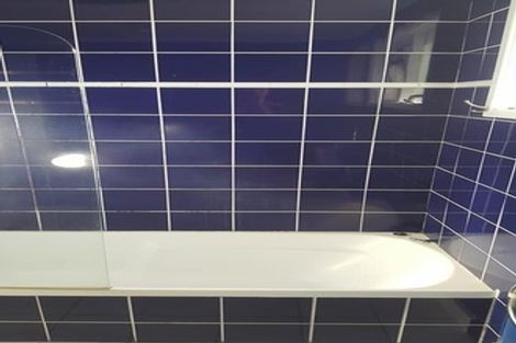 Photo of property in 1/212 Sunnynook Road, Totara Vale, Auckland, 0627