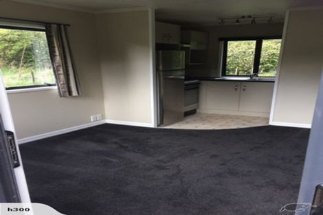 Photo of property in 82 Southernthread Road, Brooklyn, Wellington, 6021