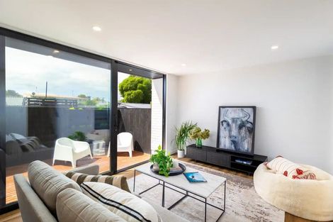 Photo of property in 2/141 Oram Avenue, New Brighton, Christchurch, 8061